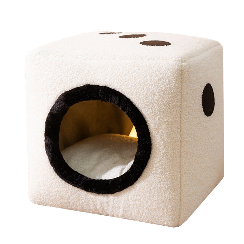 Warm Closed House Small Kennel