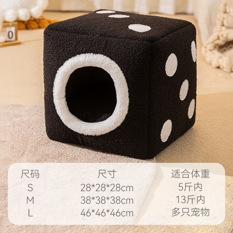 Warm Closed House Small Kennel